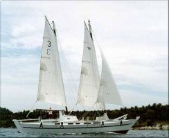 Bob’s Tiki 46′ in Koh Racha (Sanyasin)