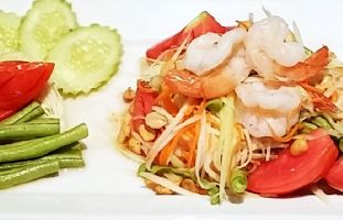 SOM TUM GOONG SOD Baht 195 Papaya salad with fresh srimp