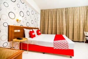 cat hotels phuket OYO 300 Karnvela